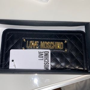 Love moschino quilted wallet
